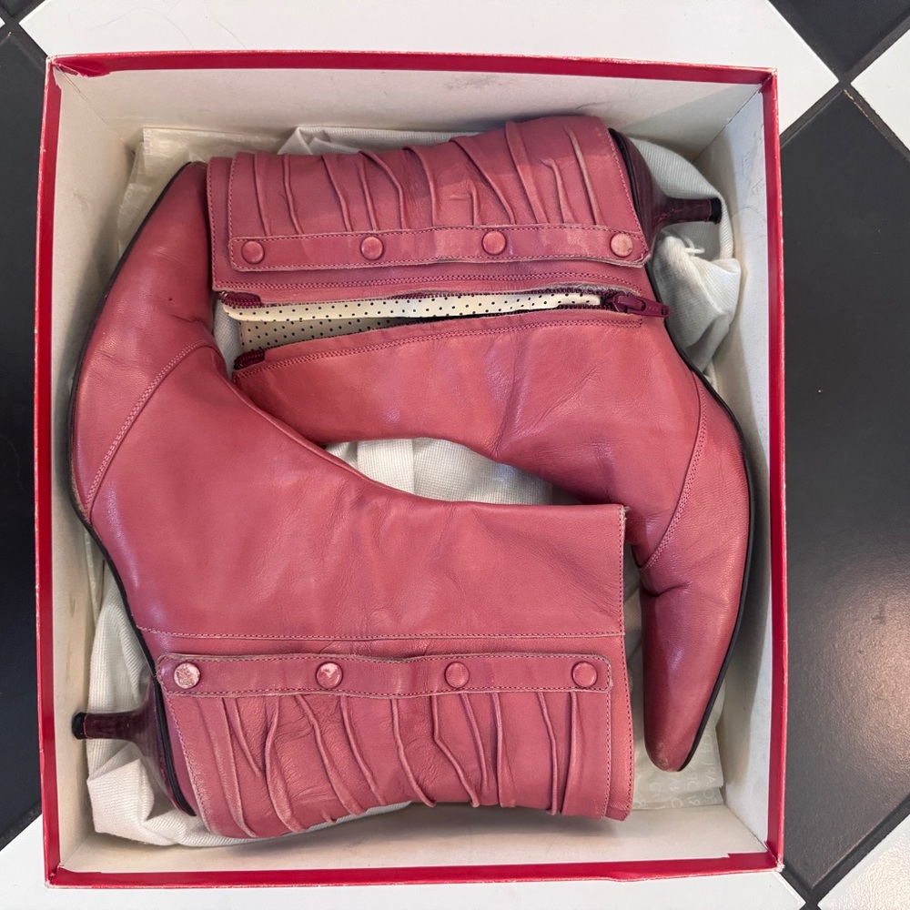 Fornarina Veronic ruffled Pink Leather Victorian kitten heel Boots 9 / 40